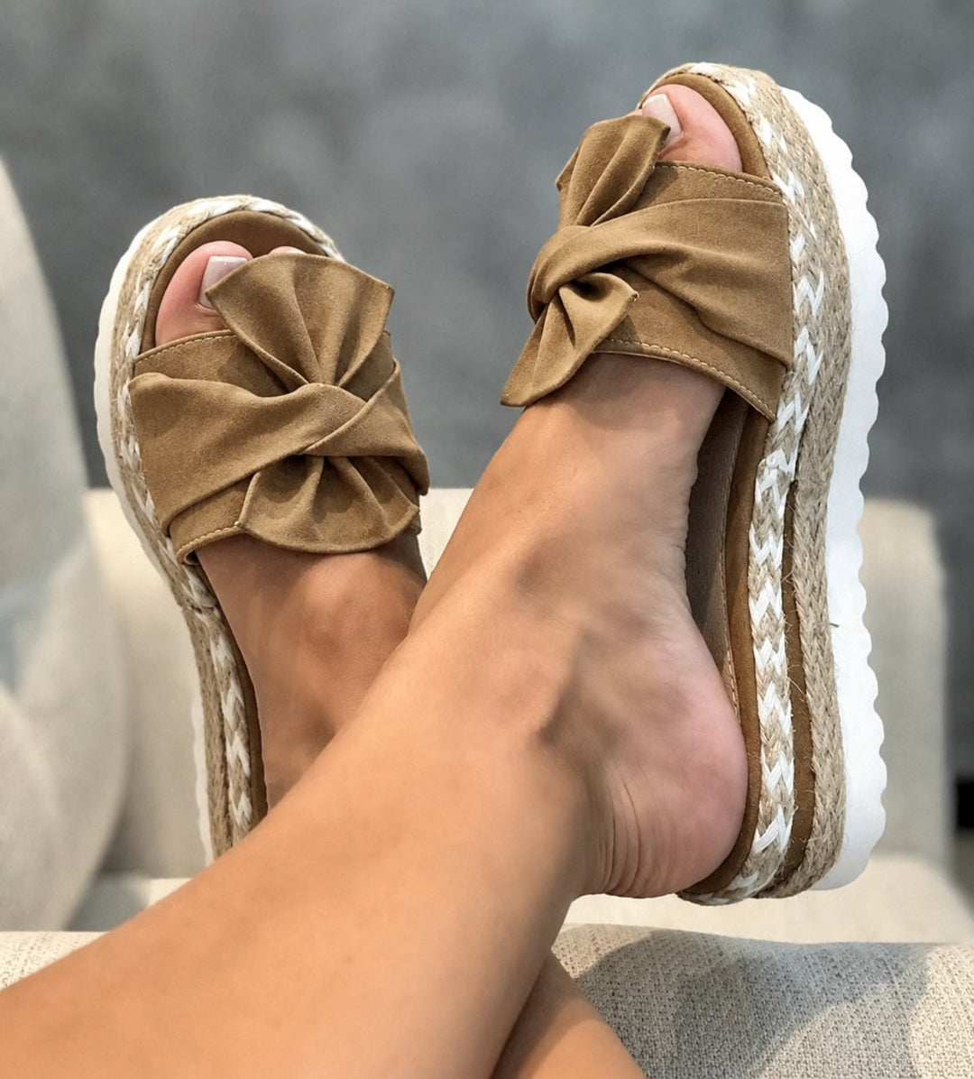 Women's Woven Wedge Sandals Bow Detail Platform - Brown